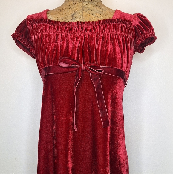RARE Guess Red Velvet Dress - Picture 1 of 4